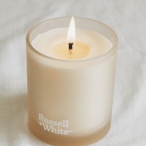 Russell & White Rose 200g Terracotta Candle NEW